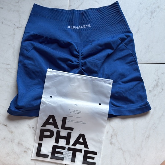 Alphalete Pants - ALPHALETE Revive Shorts - Palace Blue - size small